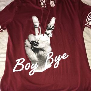 A maroon Long sleeve shirt